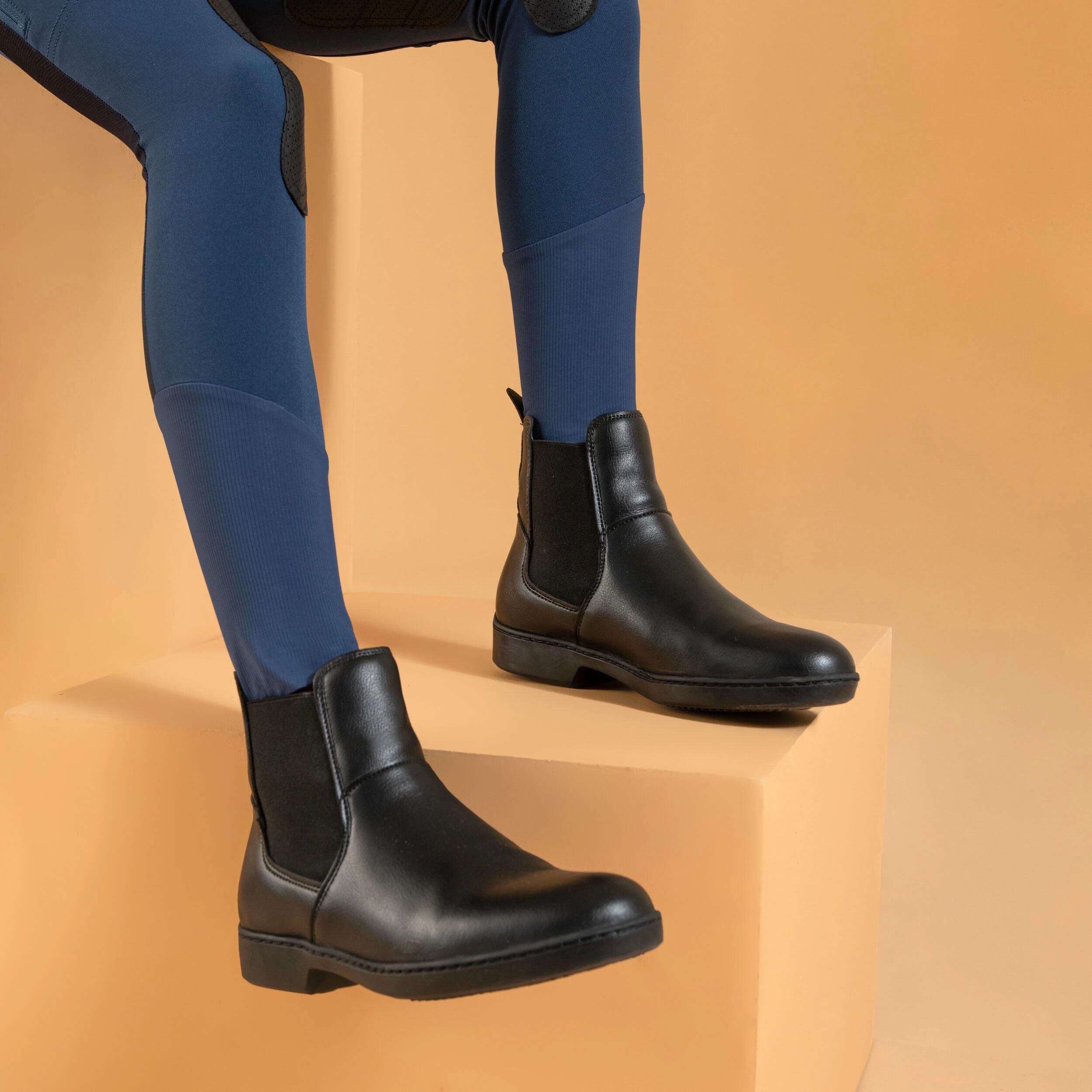 Kids' Horse Riding Lightweight Mesh Jodhpurs With Grippy Suede Patches 500 9 Kids' Horse Riding Lightweight Mesh Jodhpurs With Grippy Suede Patches 500 - Image 7